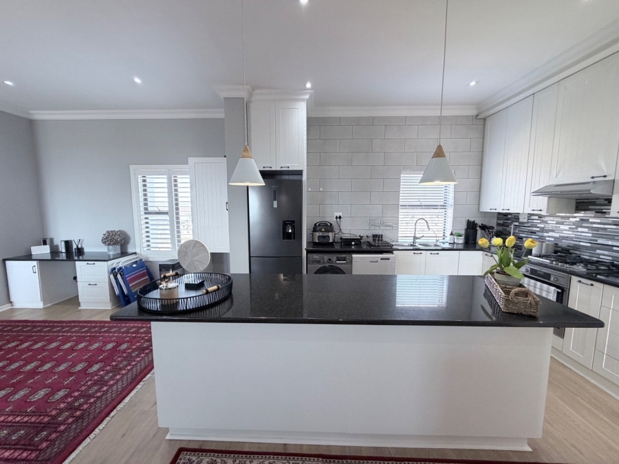 3 Bedroom Property for Sale in Big Bay Western Cape